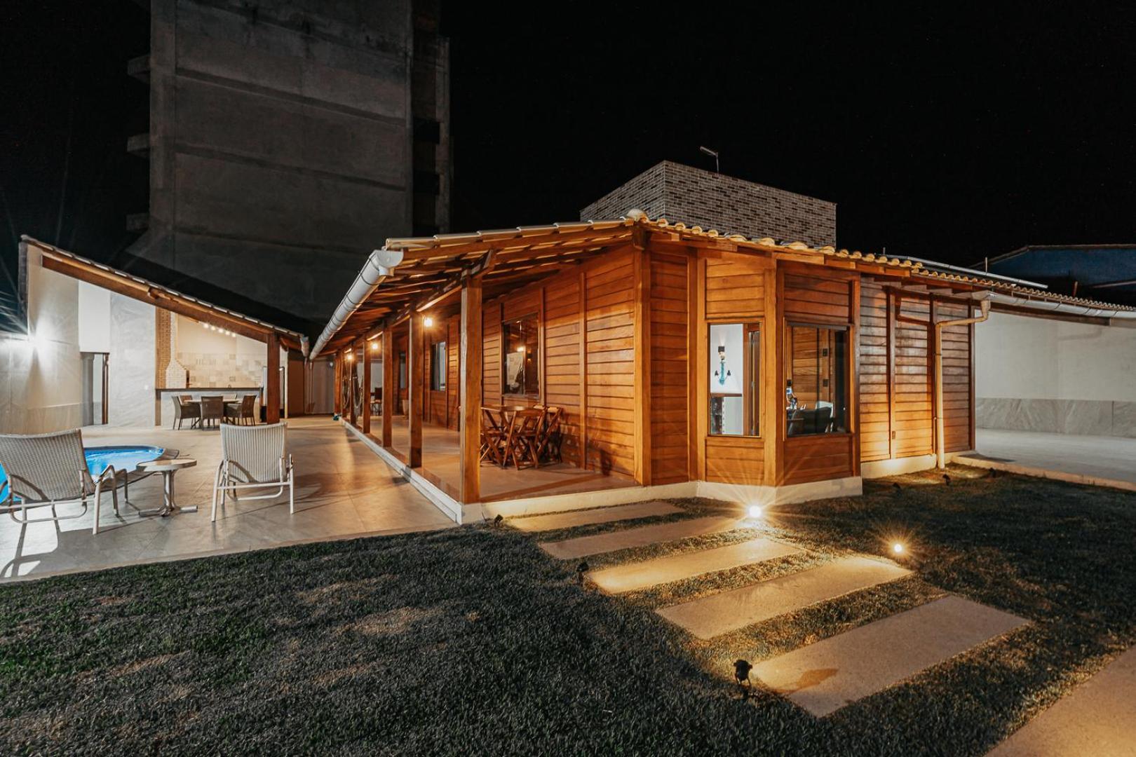 Casadecastelhanos, Quadra Do Mar De Castelhanos, 4 Suites Com Ar, Churrasqueira, Piscina, Hidromassagem, Cozinha Integrada Gourmet Ideal Para Familia E Amigos Аншиета Екстериор снимка