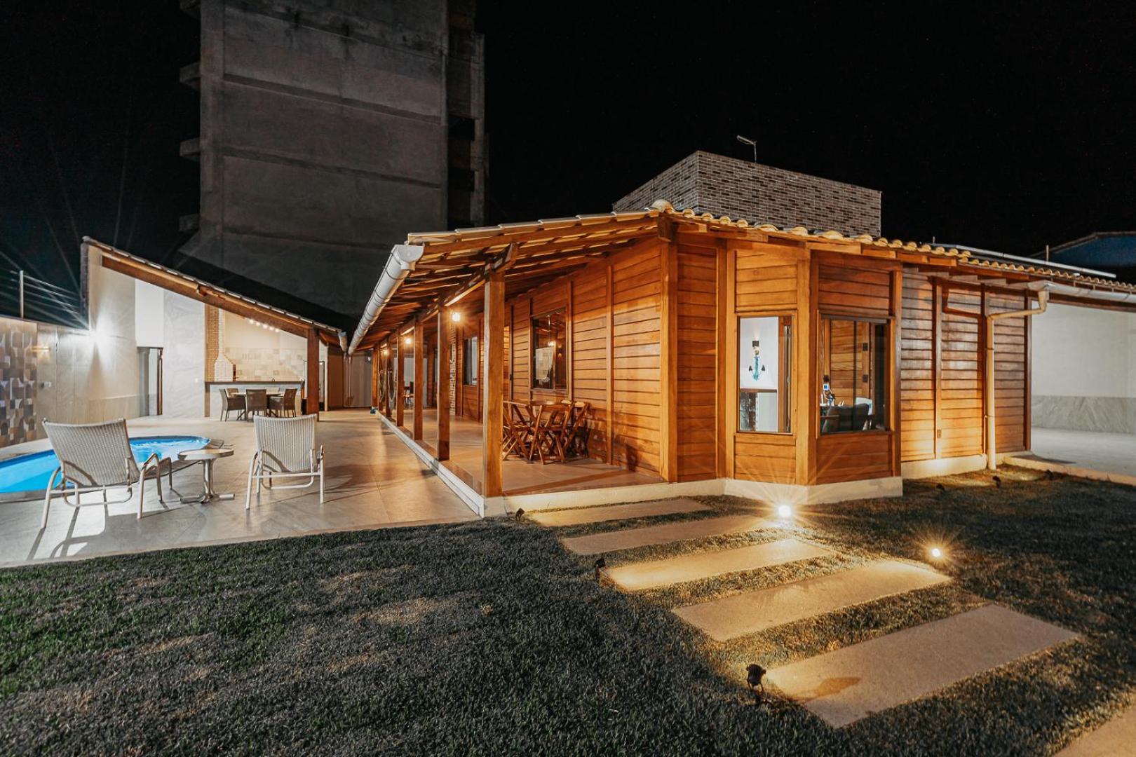 Casadecastelhanos, Quadra Do Mar De Castelhanos, 4 Suites Com Ar, Churrasqueira, Piscina, Hidromassagem, Cozinha Integrada Gourmet Ideal Para Familia E Amigos Аншиета Екстериор снимка