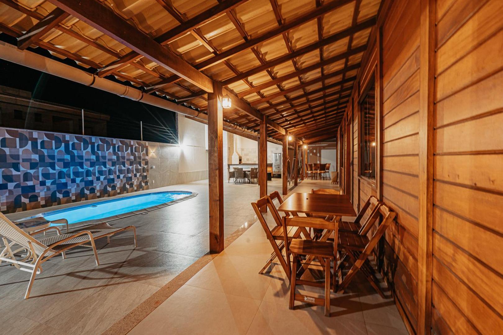 Casadecastelhanos, Quadra Do Mar De Castelhanos, 4 Suites Com Ar, Churrasqueira, Piscina, Hidromassagem, Cozinha Integrada Gourmet Ideal Para Familia E Amigos Аншиета Екстериор снимка