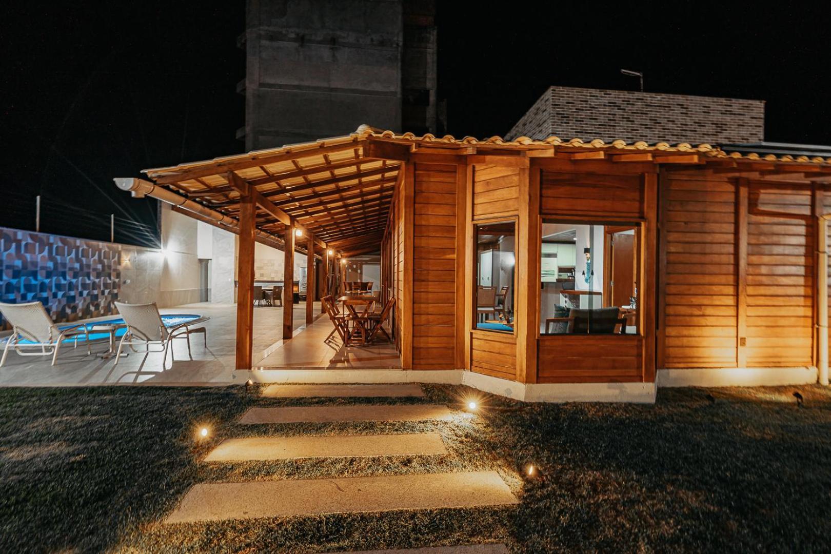 Casadecastelhanos, Quadra Do Mar De Castelhanos, 4 Suites Com Ar, Churrasqueira, Piscina, Hidromassagem, Cozinha Integrada Gourmet Ideal Para Familia E Amigos Аншиета Екстериор снимка