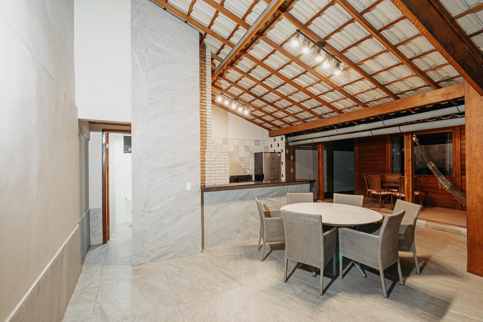 Casadecastelhanos, Quadra Do Mar De Castelhanos, 4 Suites Com Ar, Churrasqueira, Piscina, Hidromassagem, Cozinha Integrada Gourmet Ideal Para Familia E Amigos Аншиета Екстериор снимка