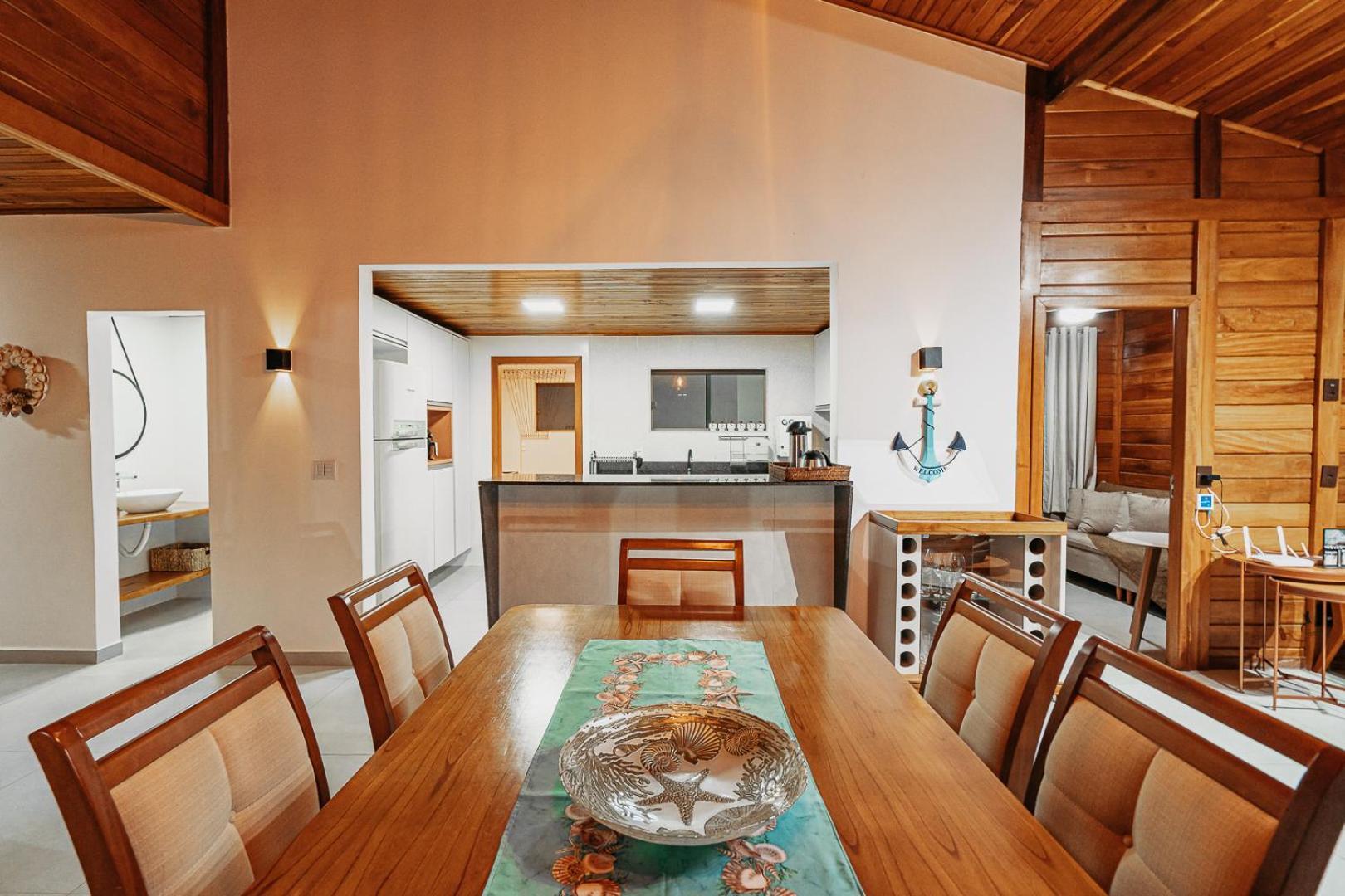 Casadecastelhanos, Quadra Do Mar De Castelhanos, 4 Suites Com Ar, Churrasqueira, Piscina, Hidromassagem, Cozinha Integrada Gourmet Ideal Para Familia E Amigos Аншиета Екстериор снимка