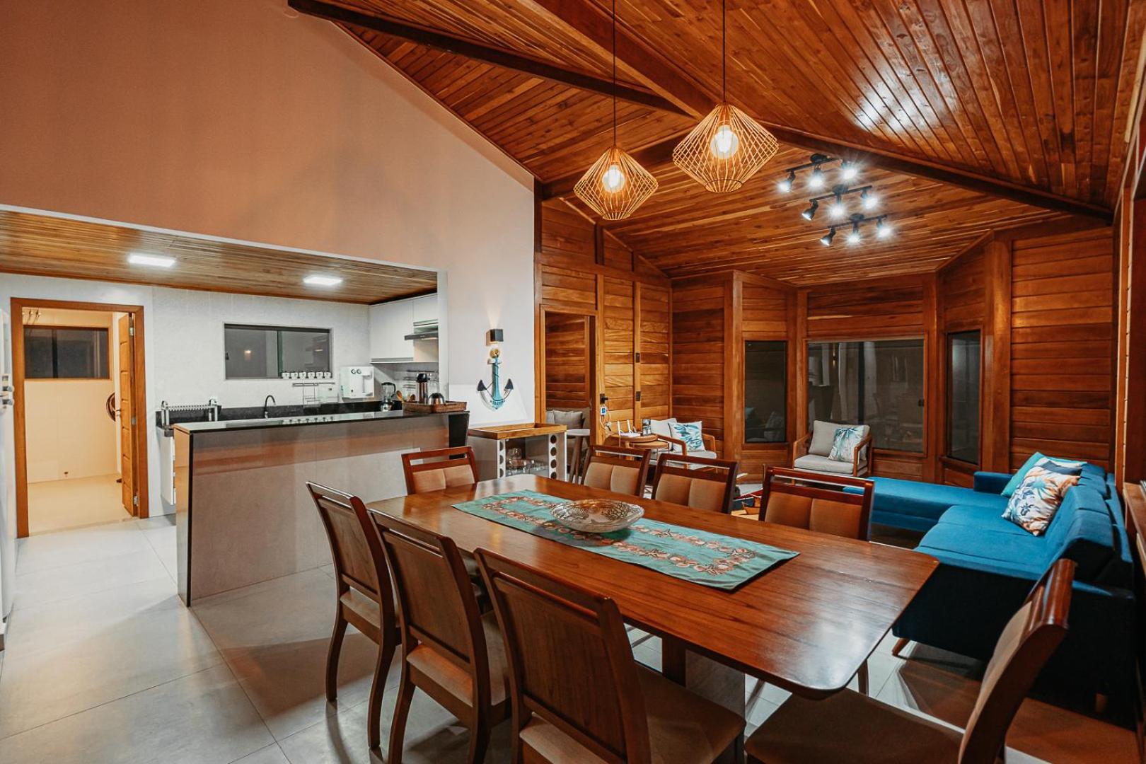 Casadecastelhanos, Quadra Do Mar De Castelhanos, 4 Suites Com Ar, Churrasqueira, Piscina, Hidromassagem, Cozinha Integrada Gourmet Ideal Para Familia E Amigos Аншиета Екстериор снимка