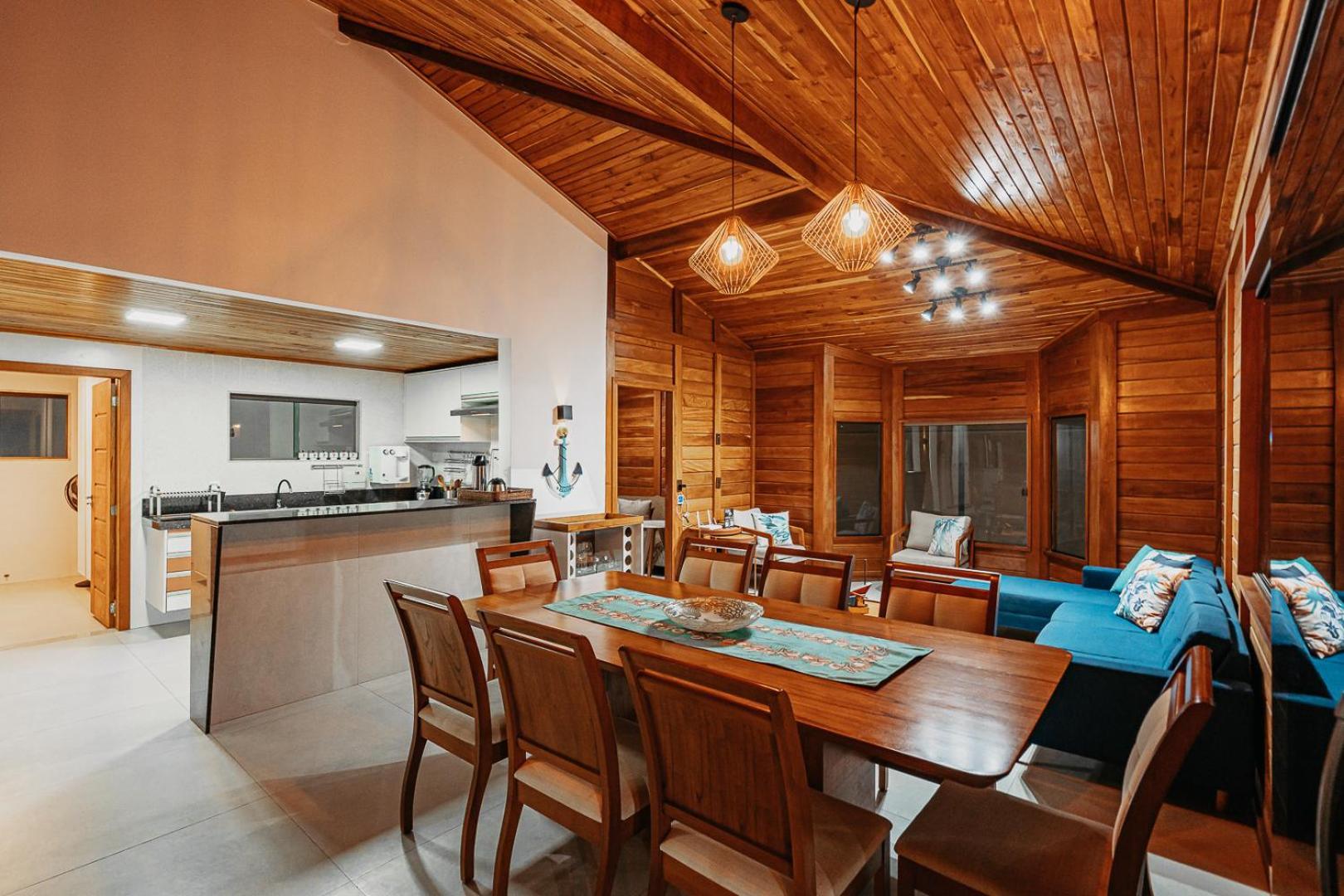 Casadecastelhanos, Quadra Do Mar De Castelhanos, 4 Suites Com Ar, Churrasqueira, Piscina, Hidromassagem, Cozinha Integrada Gourmet Ideal Para Familia E Amigos Аншиета Екстериор снимка