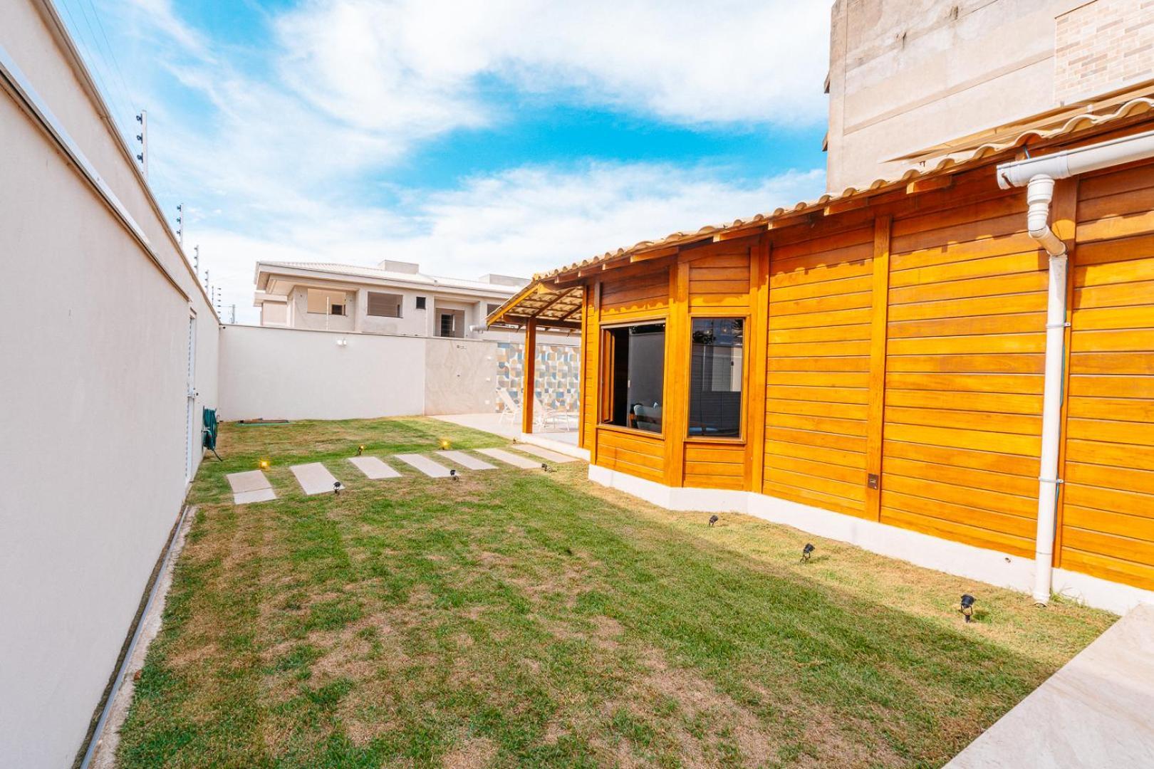 Casadecastelhanos, Quadra Do Mar De Castelhanos, 4 Suites Com Ar, Churrasqueira, Piscina, Hidromassagem, Cozinha Integrada Gourmet Ideal Para Familia E Amigos Аншиета Екстериор снимка