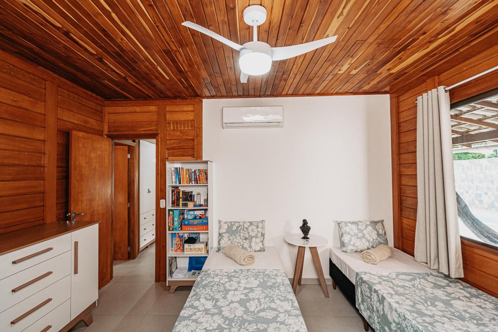 Casadecastelhanos, Quadra Do Mar De Castelhanos, 4 Suites Com Ar, Churrasqueira, Piscina, Hidromassagem, Cozinha Integrada Gourmet Ideal Para Familia E Amigos Аншиета Екстериор снимка