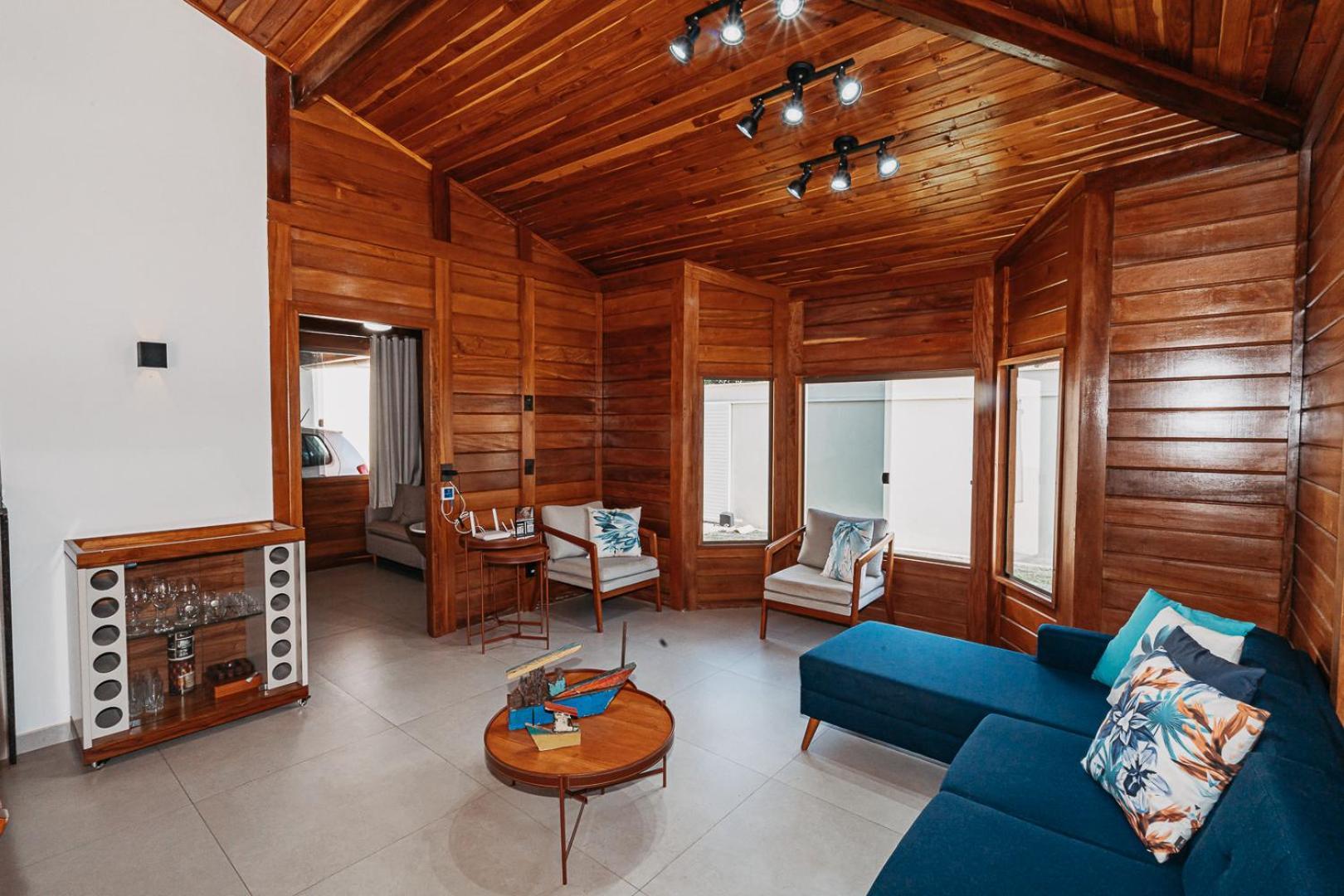 Casadecastelhanos, Quadra Do Mar De Castelhanos, 4 Suites Com Ar, Churrasqueira, Piscina, Hidromassagem, Cozinha Integrada Gourmet Ideal Para Familia E Amigos Аншиета Екстериор снимка
